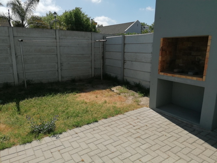 To Let 3 Bedroom Property for Rent in Langeberg Heights Western Cape